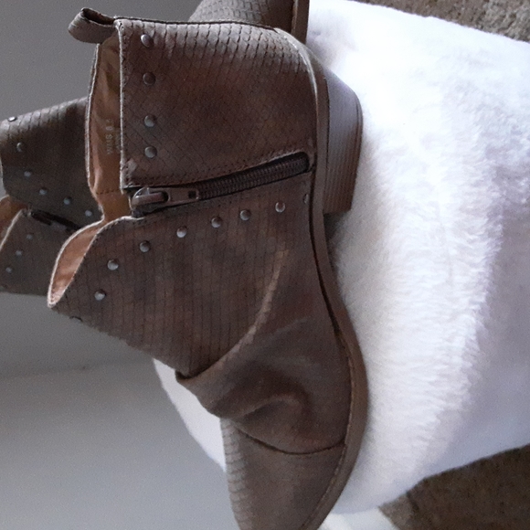 Booties - Picture 3 of 3